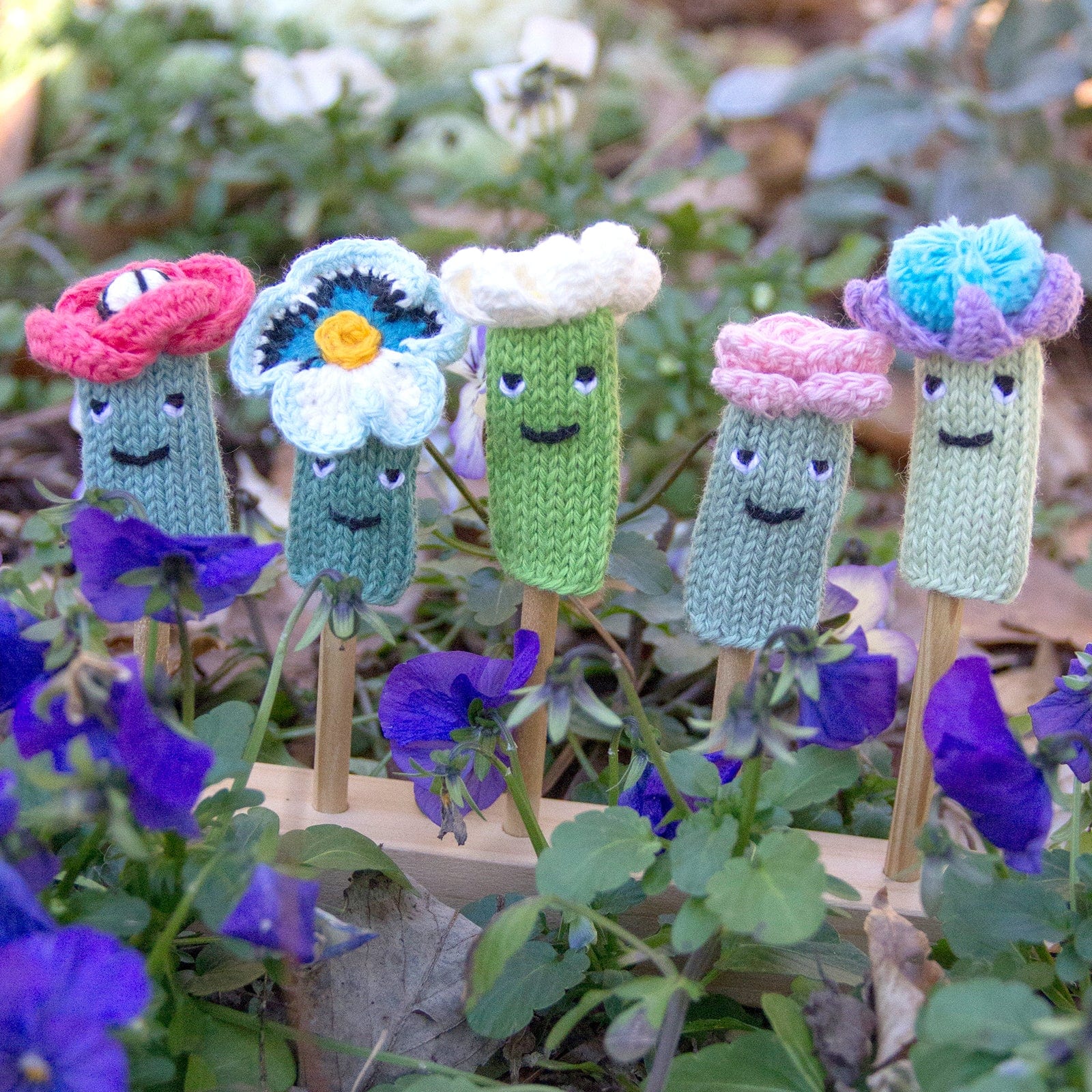 Finger Puppet Flower (set of 5)